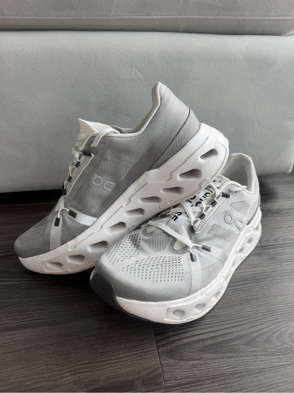 On Cloud Eclipse Lightweight Gray Running shoes